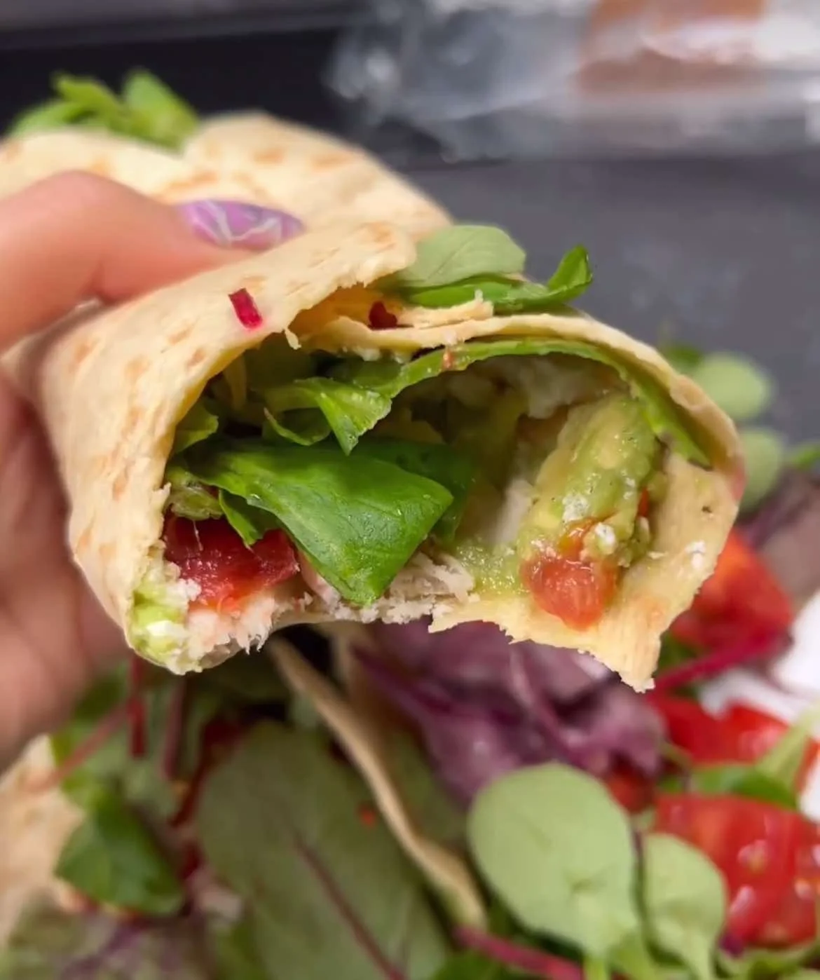 Avokádós csirkés wrap