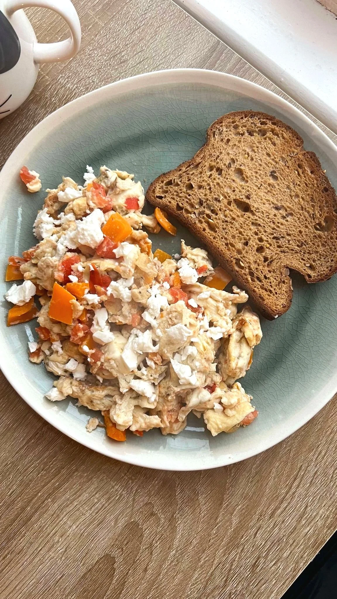 Mediterrán inspirált rántotta