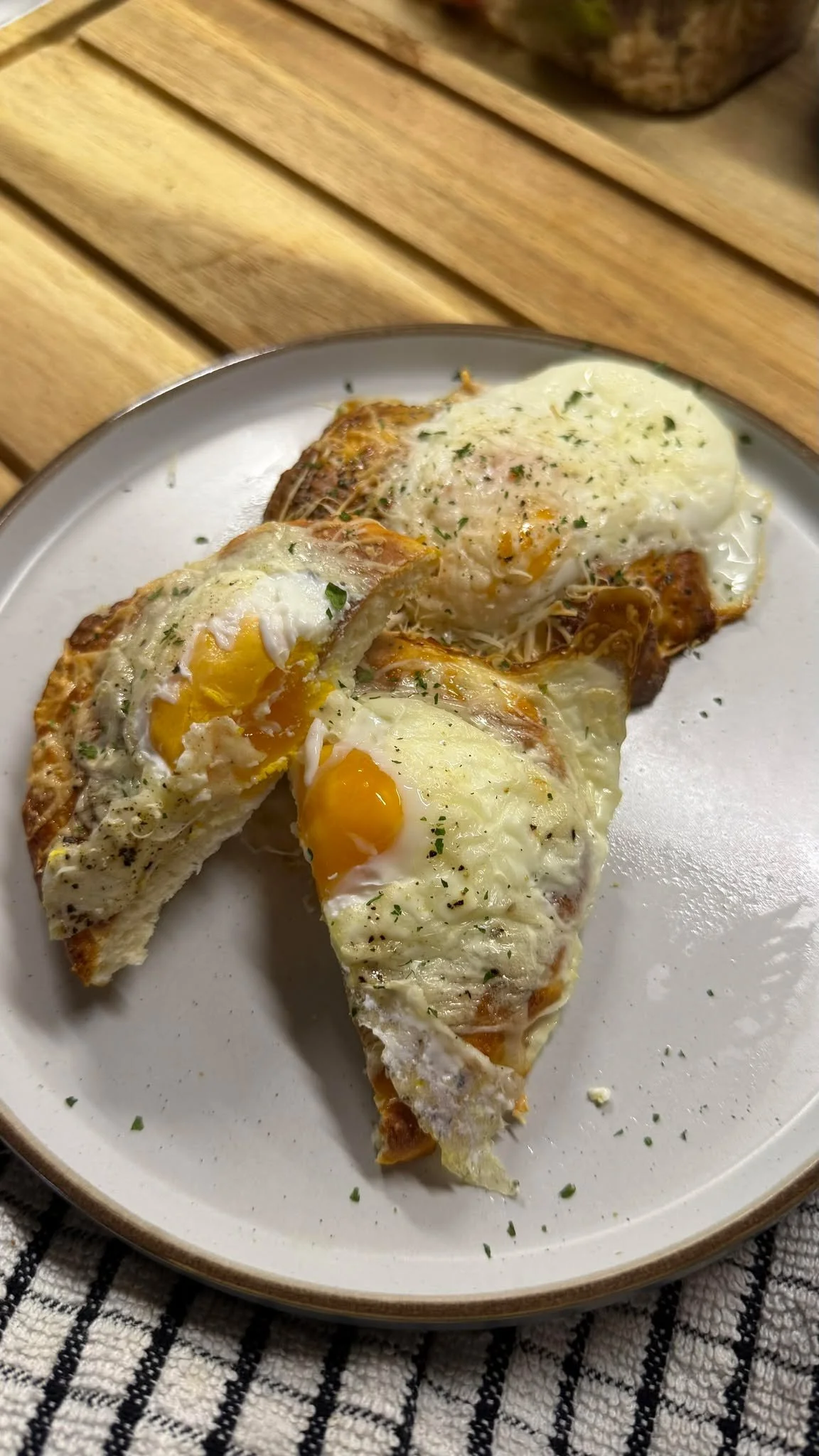 Sült tojás bagelben